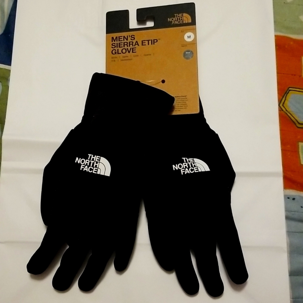 The North Face Men's Etip Gloves in Black